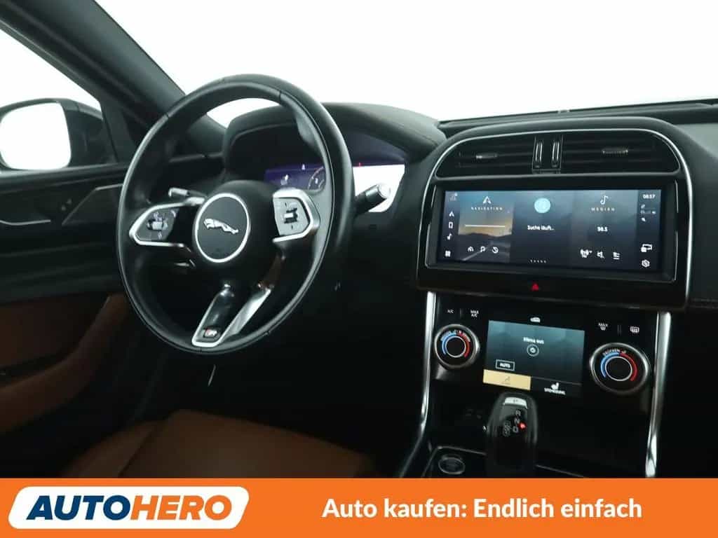 Jaguar XE 25t R-Dynamic SE Aut.*NAVI*360CAM*ACC*LED* 04/2021-photo-12