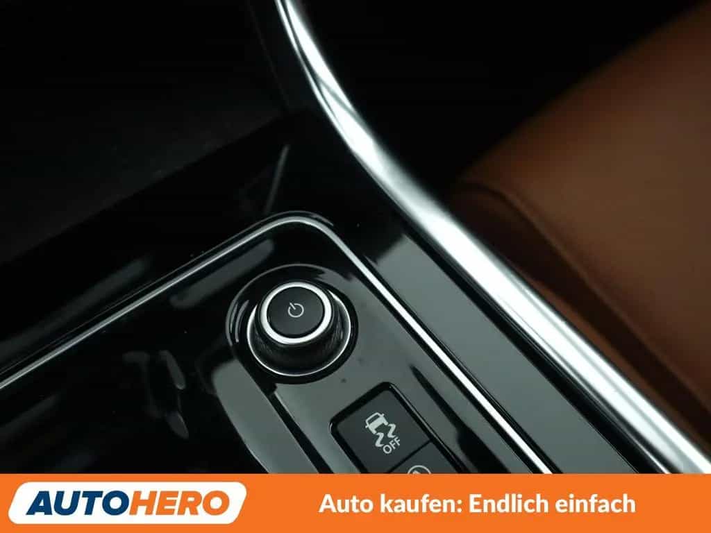 Jaguar XE 25t R-Dynamic SE Aut.*NAVI*360CAM*ACC*LED* 04/2021-photo-28