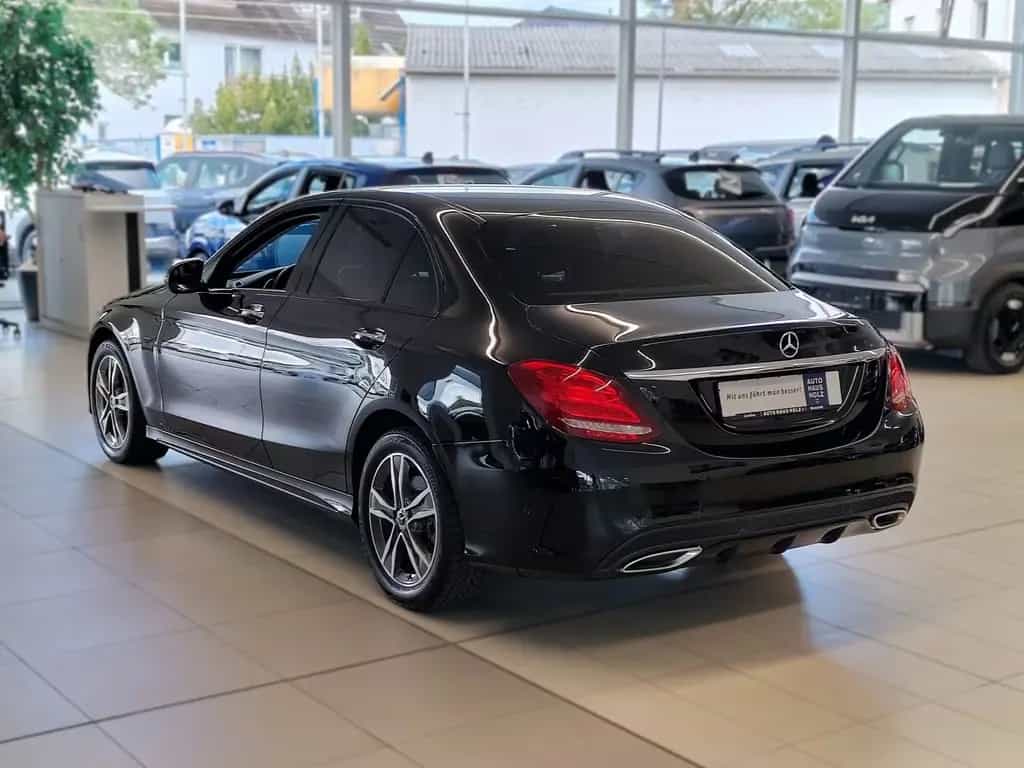 Mercedes-Benz C 250 AMG Line Limousine LED SHZ 03/2018-photo-1