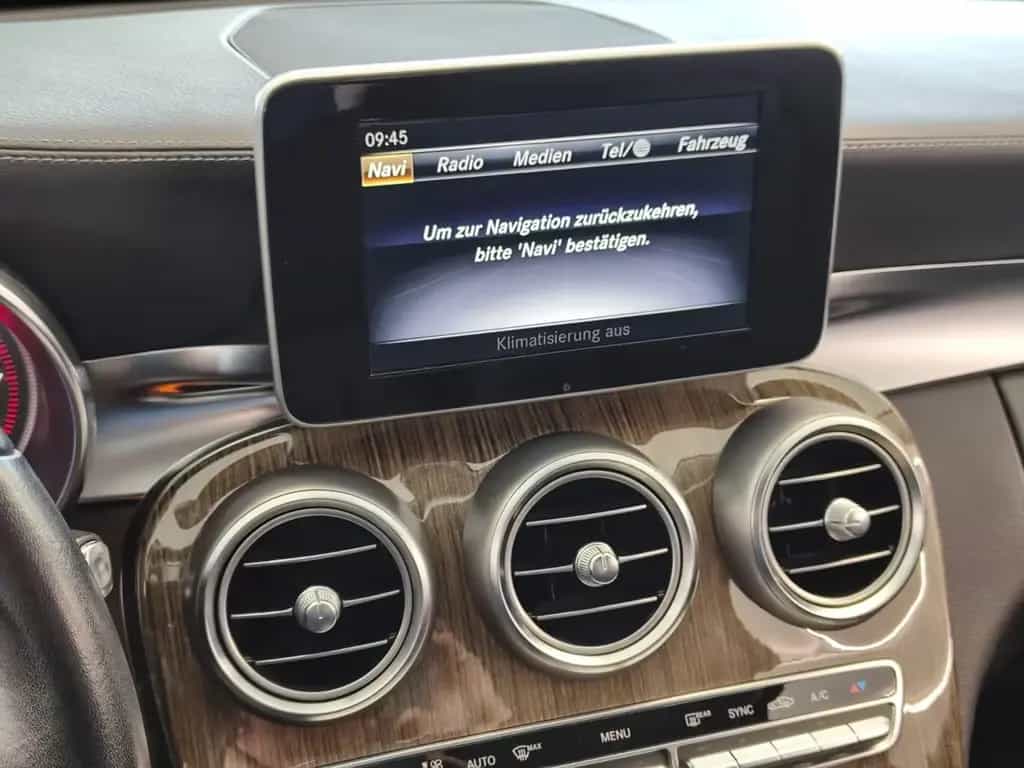 Mercedes-Benz C 250 AMG Line Limousine LED SHZ 03/2018-photo-17