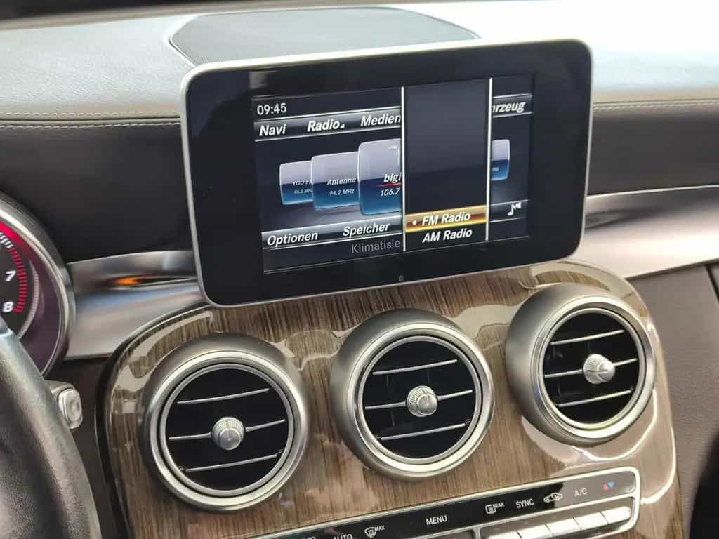 Mercedes-Benz C 250 AMG Line Limousine LED SHZ 03/2018-photo-21