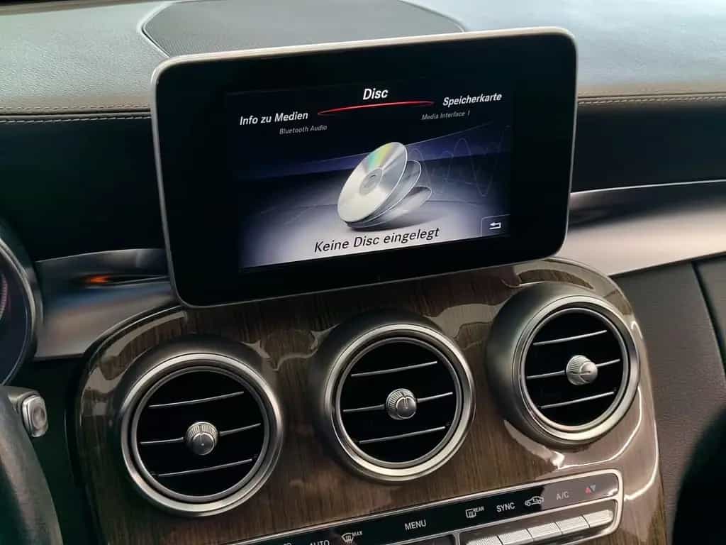 Mercedes-Benz C 250 AMG Line Limousine LED SHZ 03/2018-photo-23