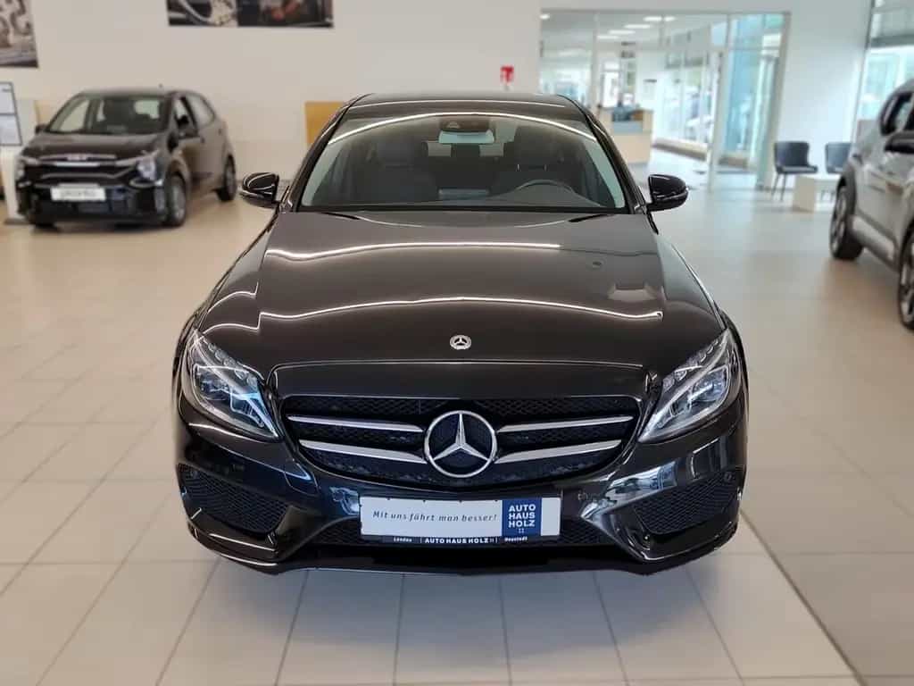 Mercedes-Benz C 250 AMG Line Limousine LED SHZ 03/2018-photo-5