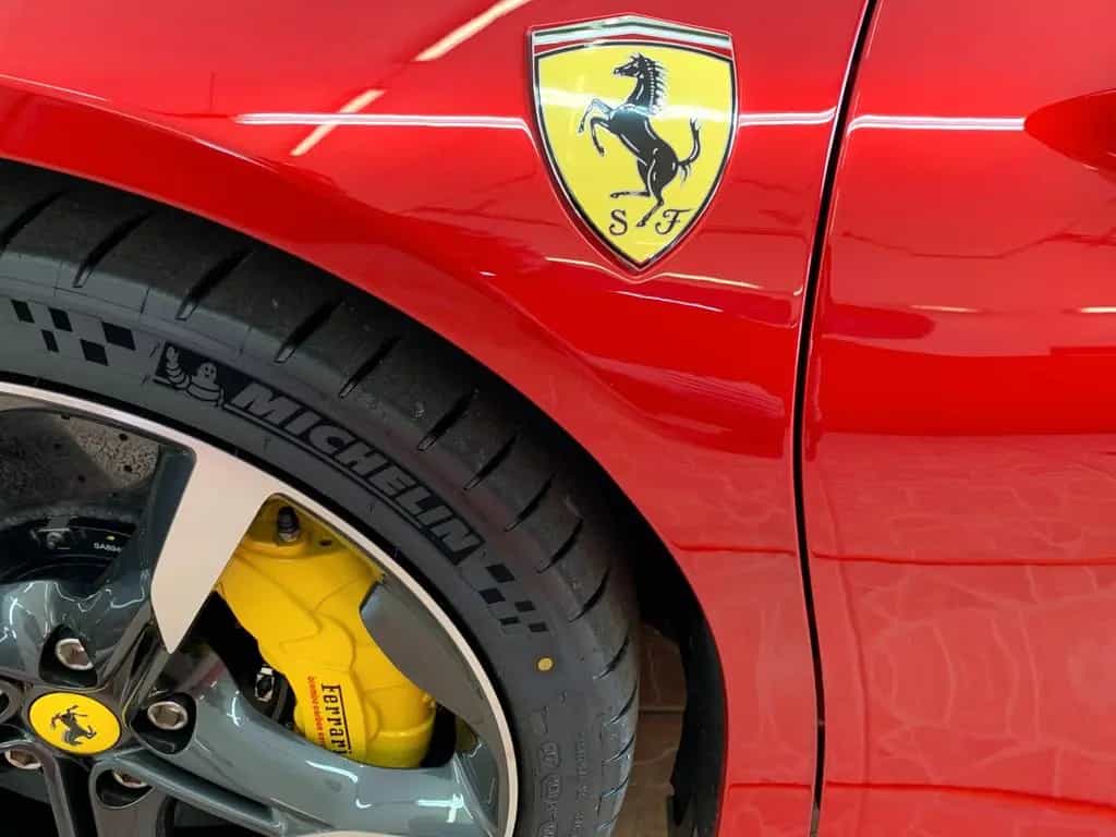 Ferrari SF90 Spider null-photo-1