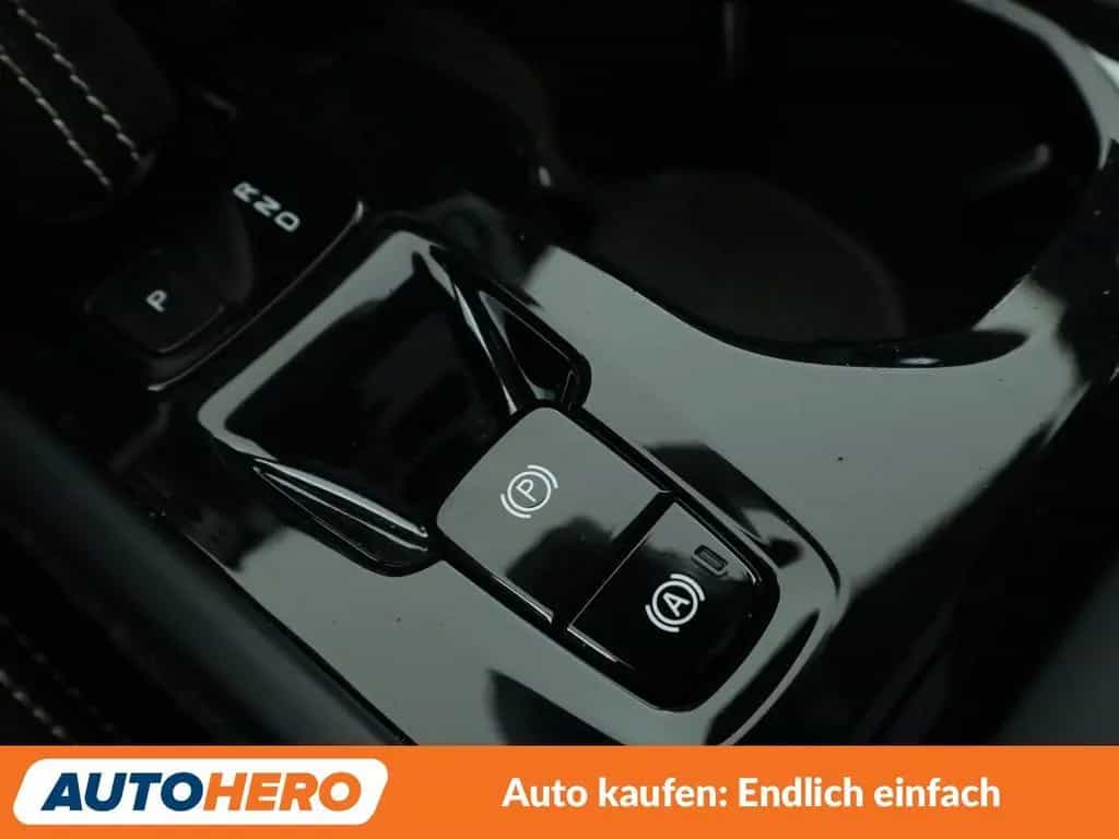 Volvo XC40 2.0 D4 R-Design AWD Aut.*NAVI*LED*ACC*CAM* 09/2018-photo-26
