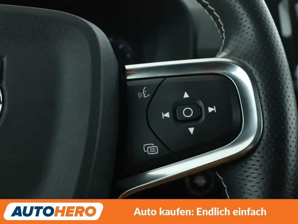 Volvo XC40 2.0 D4 R-Design AWD Aut.*NAVI*LED*ACC*CAM* 09/2018-photo-28