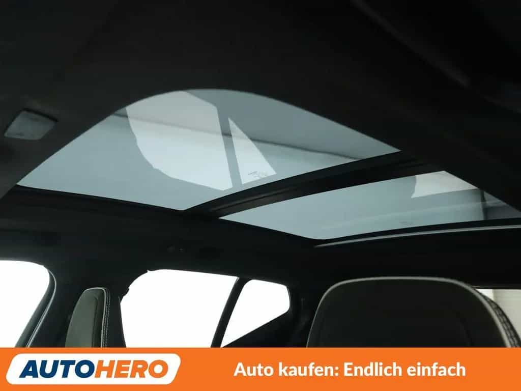 Volvo XC40 2.0 D4 R-Design AWD Aut.*NAVI*LED*ACC*CAM* 09/2018-photo-32