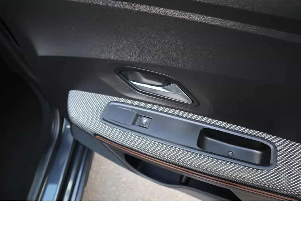 Dacia Sandero III Stepway Ultimate 1hd Navi Scheckheft 01/2023-photo-11