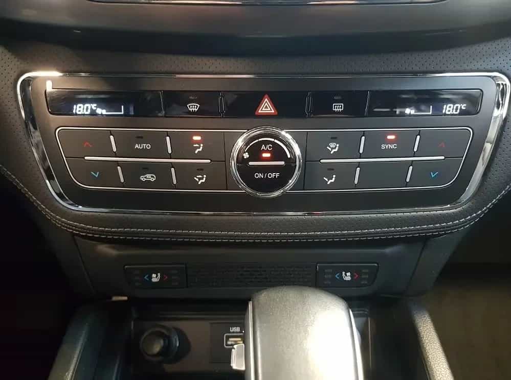 Ssangyong MUSSO 2.2 eXDI "Sapphire" AT 4WD Hardtop 01/2024-photo-13