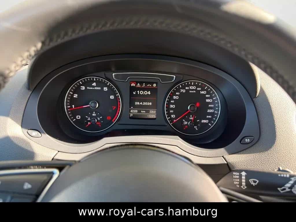 Audi Q3 sport quattro NAVI*KLIMA*PDC*SHZ*LEDER*XENON 07/2018-photo-14