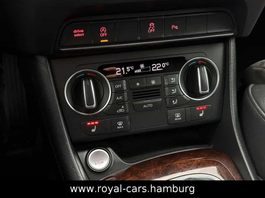 Audi Q3 sport quattro NAVI*KLIMA*PDC*SHZ*LEDER*XENON 07/2018-photo-24