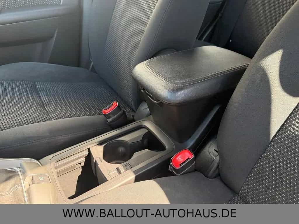 Chevrolet Captiva 2.4 LS 2WD*1.HAND*KLIMA*AHK*TÜV/AU NEU* 10/2011-photo-12