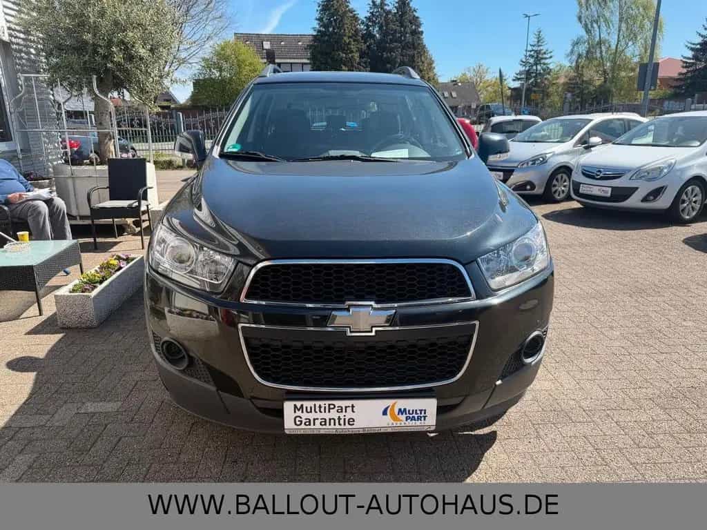 Chevrolet Captiva 2.4 LS 2WD*1.HAND*KLIMA*AHK*TÜV/AU NEU* 10/2011-photo-2