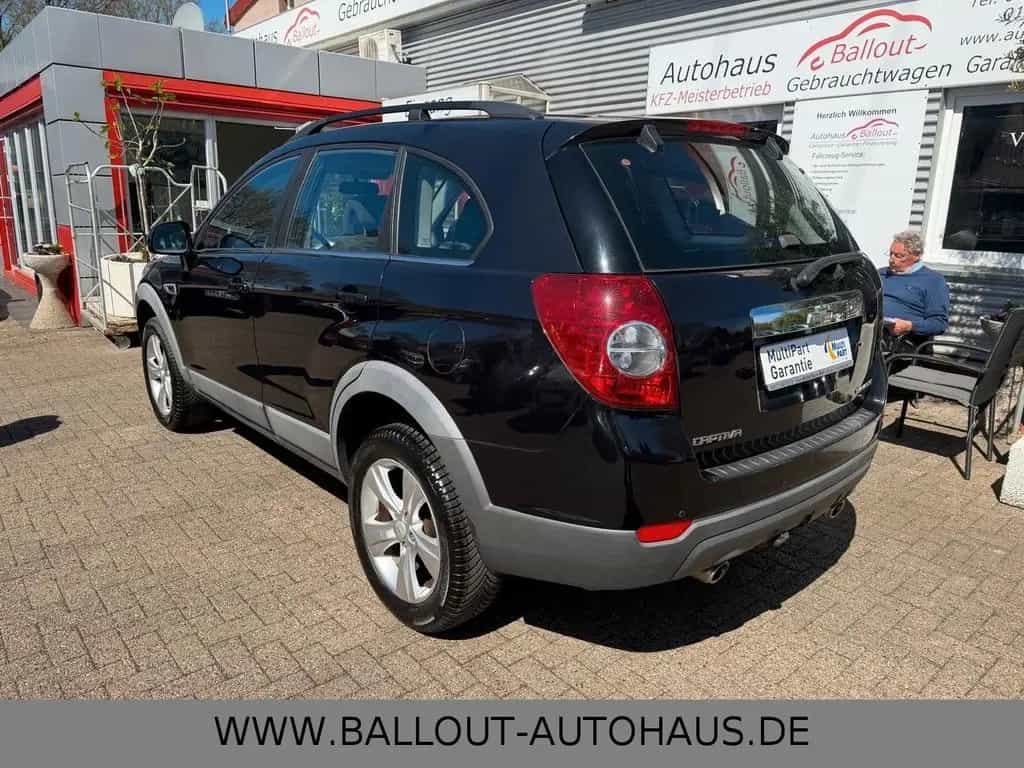 Chevrolet Captiva 2.4 LS 2WD*1.HAND*KLIMA*AHK*TÜV/AU NEU* 10/2011-photo-6