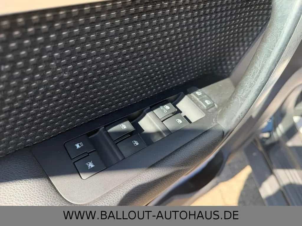 Chevrolet Captiva 2.4 LS 2WD*1.HAND*KLIMA*AHK*TÜV/AU NEU* 10/2011-photo-9
