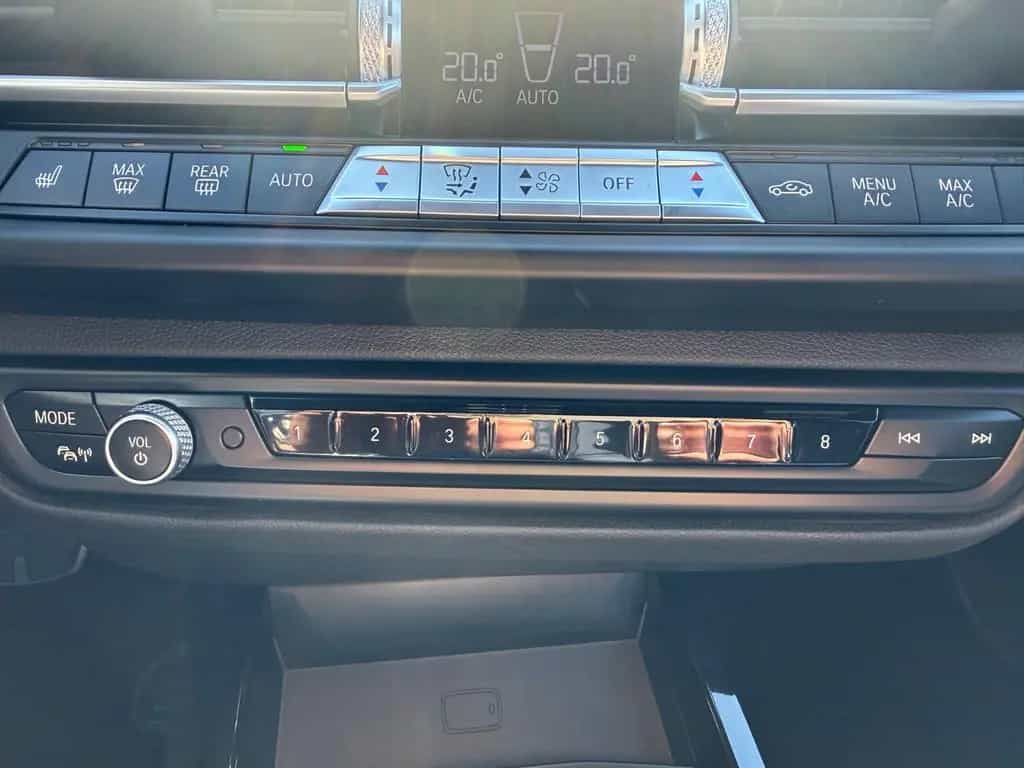 BMW M135 i xDrive Navi LED Memory Head-Up Kamera 12/2020-photo-31