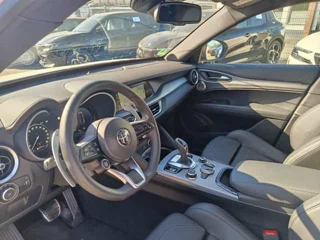 Alfa Romeo Stelvio Veloce Q4 #AHK #HARMAN 11/2025-photo-7