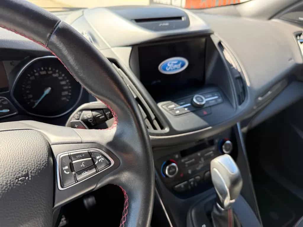 Ford Kuga ST-Line+Alcantara+AUTOMATIK+SITZHEIZUNG+TEM 05/2018-photo-13
