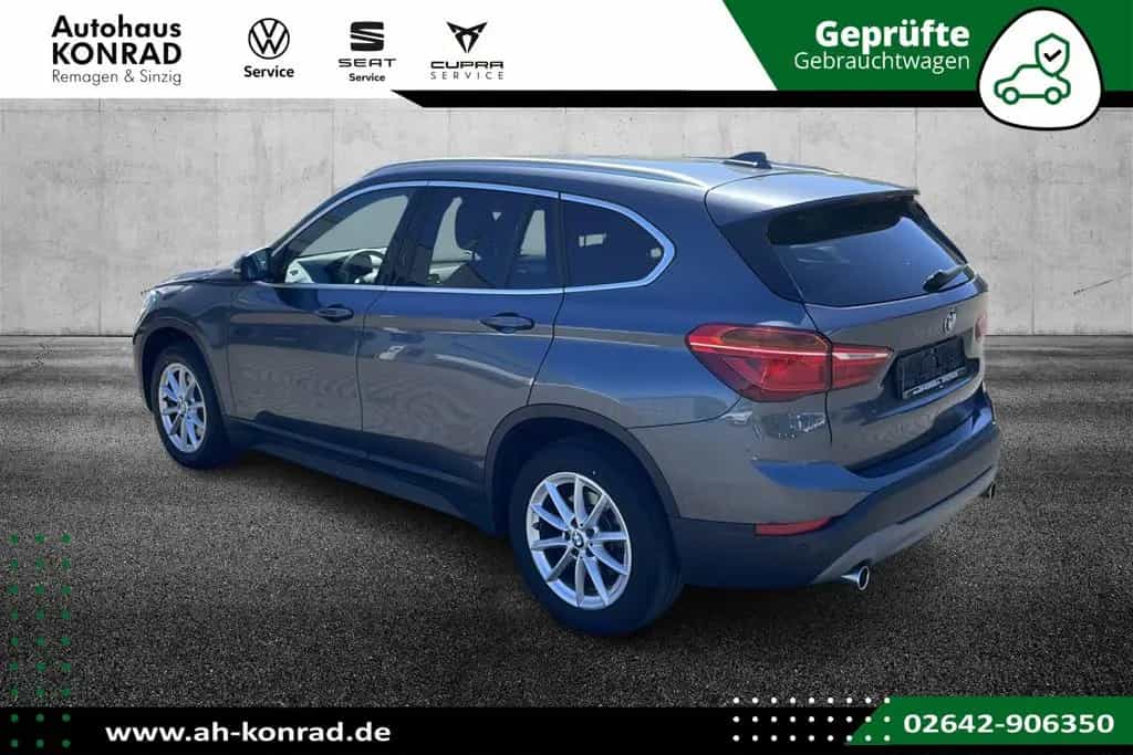 BMW X1 xDrive 20 i Advantage 06/2019-photo-5
