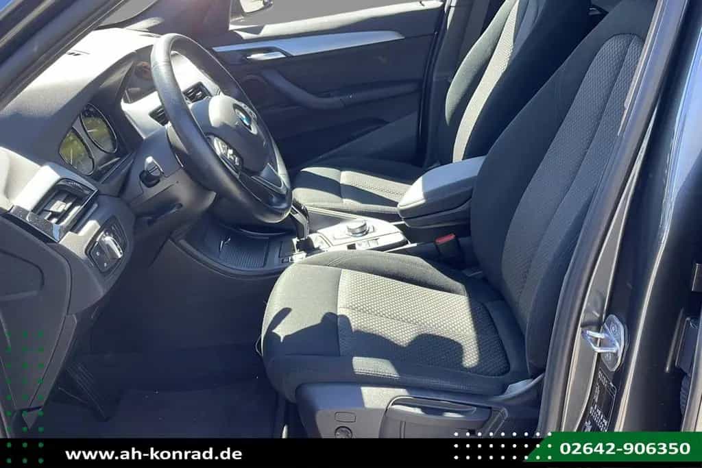 BMW X1 xDrive 20 i Advantage 06/2019-photo-6