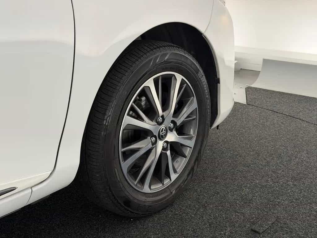 Toyota Yaris 1.5 Dual-VVT-iE*TEAM D*R.KAM-SPUR-SHZ-USB 03/2019-photo-13