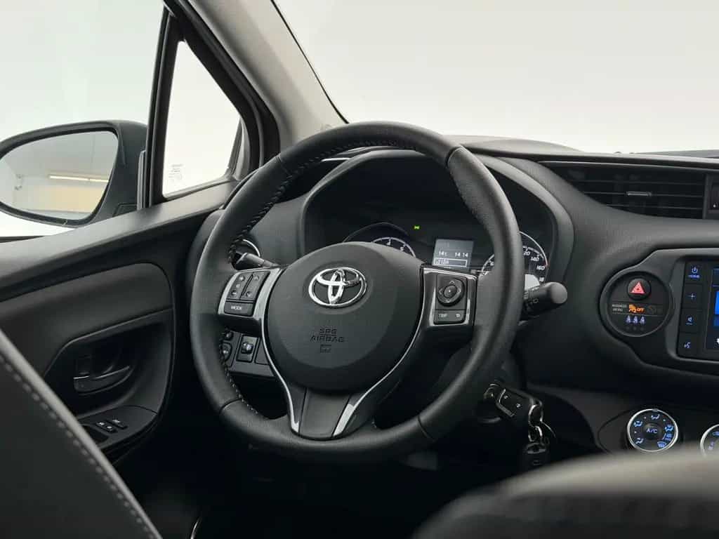 Toyota Yaris 1.5 Dual-VVT-iE*TEAM D*R.KAM-SPUR-SHZ-USB 03/2019-photo-29
