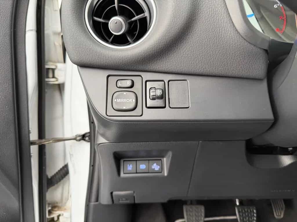 Toyota Yaris 1.5 Dual-VVT-iE*TEAM D*R.KAM-SPUR-SHZ-USB 03/2019-photo-30