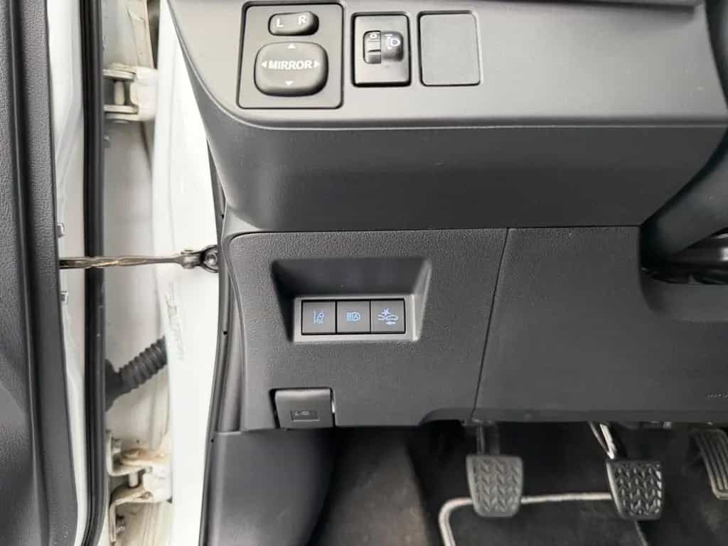 Toyota Yaris 1.5 Dual-VVT-iE*TEAM D*R.KAM-SPUR-SHZ-USB 03/2019-photo-31