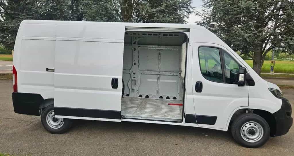 Fiat Ducato 35 2.2 Mjt 140CV PLM-TA LH2 serie 9 05/2023-photo-3