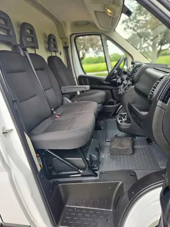 Fiat Ducato 35 2.2 Mjt 140CV PLM-TA LH2 serie 9 05/2023-photo-6