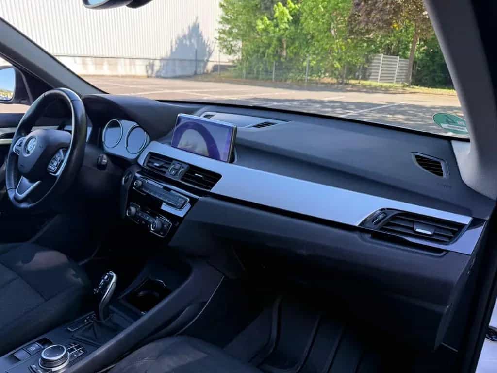 BMW X1 sDrive 18 i Advantage GARANTIE 07/2020-photo-18