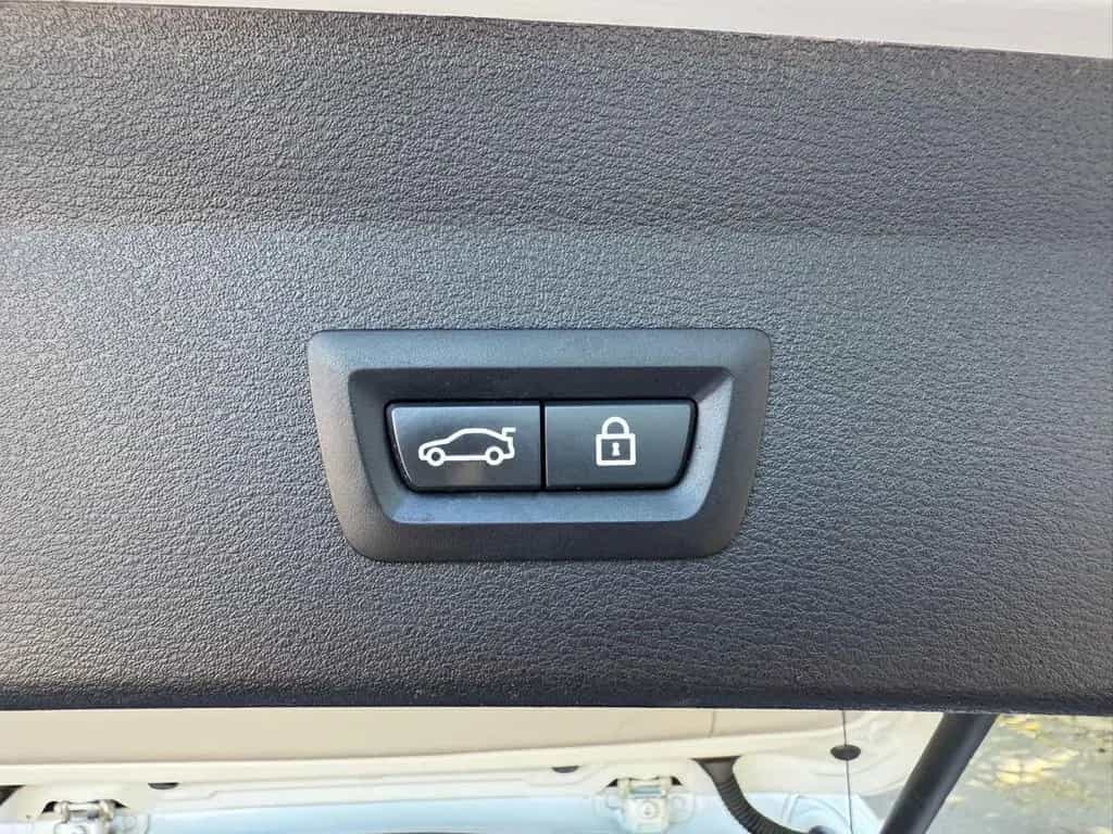 BMW X1 sDrive 18 i Advantage GARANTIE 07/2020-photo-23
