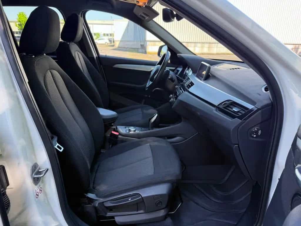 BMW X1 sDrive 18 i Advantage GARANTIE 07/2020-photo-8