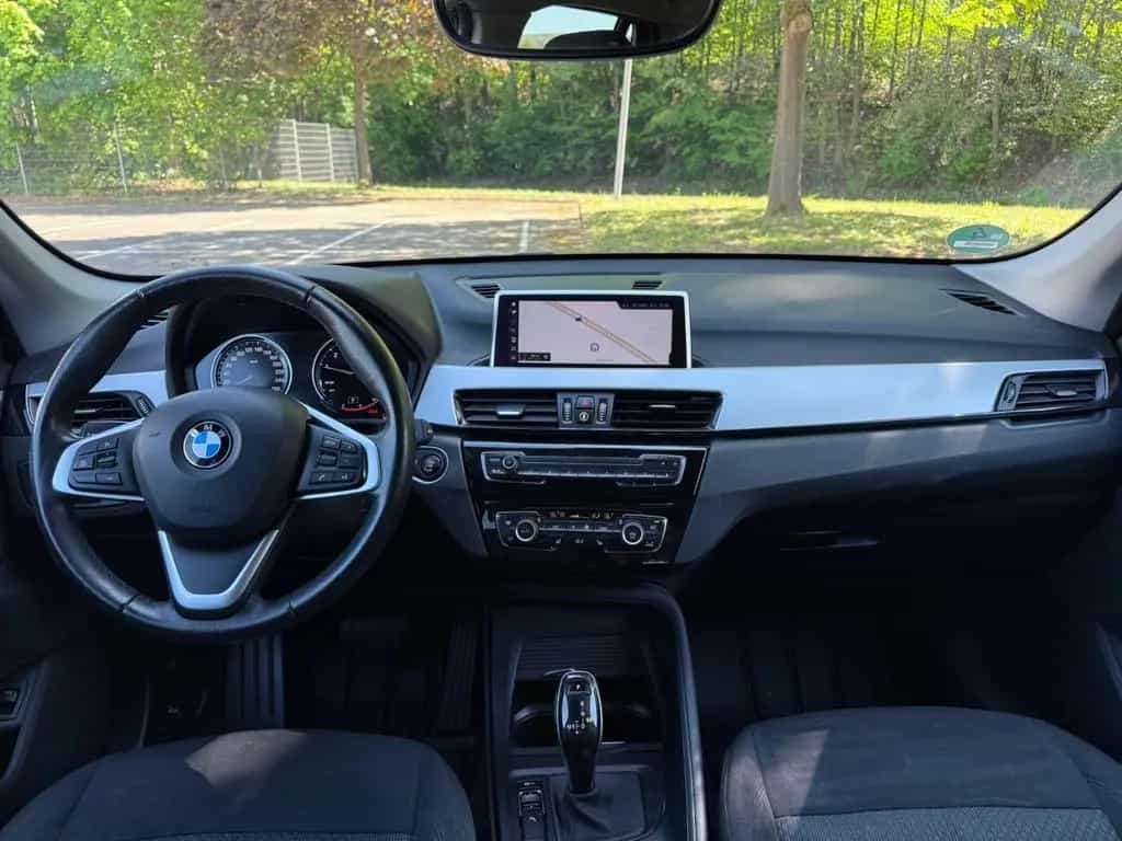 BMW X1 sDrive 18 i Advantage GARANTIE 07/2020-photo-9