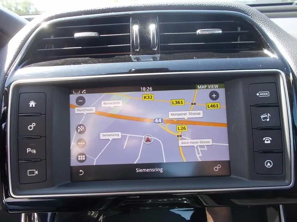 Jaguar XE Prestige, Leder, Navi, Rundum Kamera 03/2017-photo-24