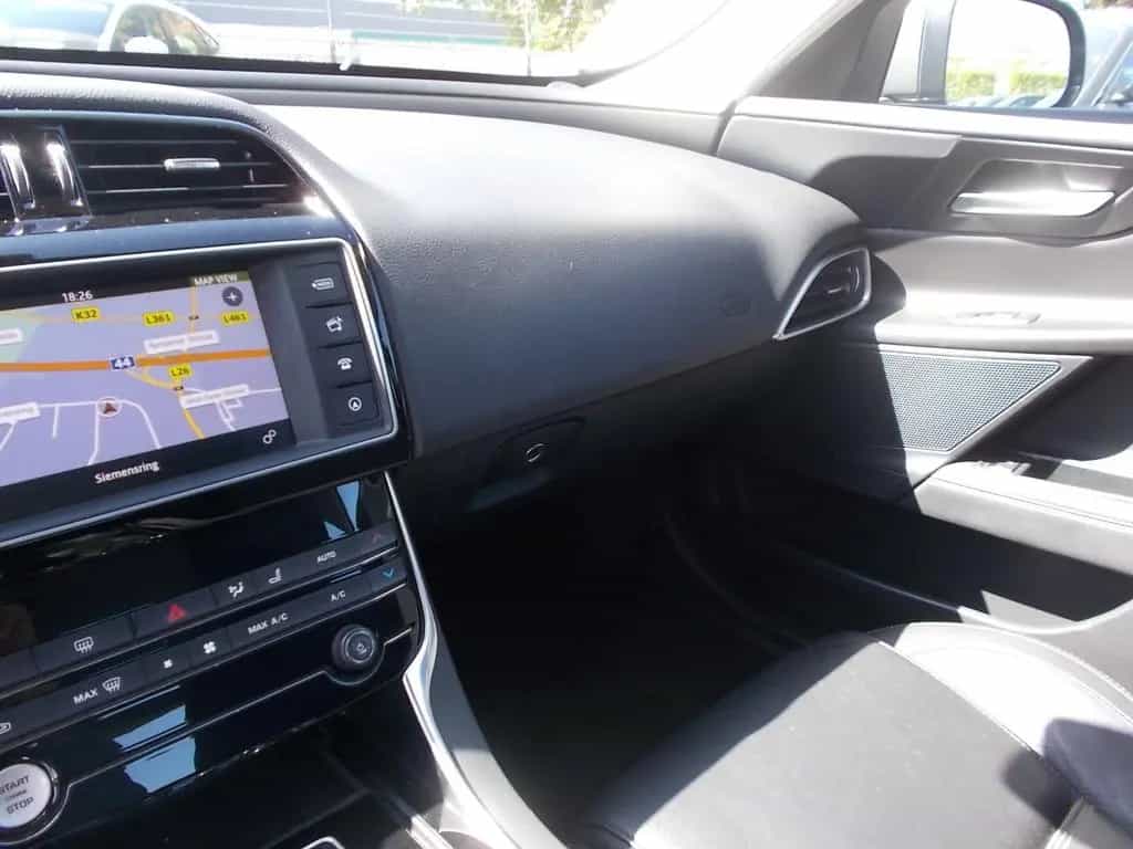 Jaguar XE Prestige, Leder, Navi, Rundum Kamera 03/2017-photo-28
