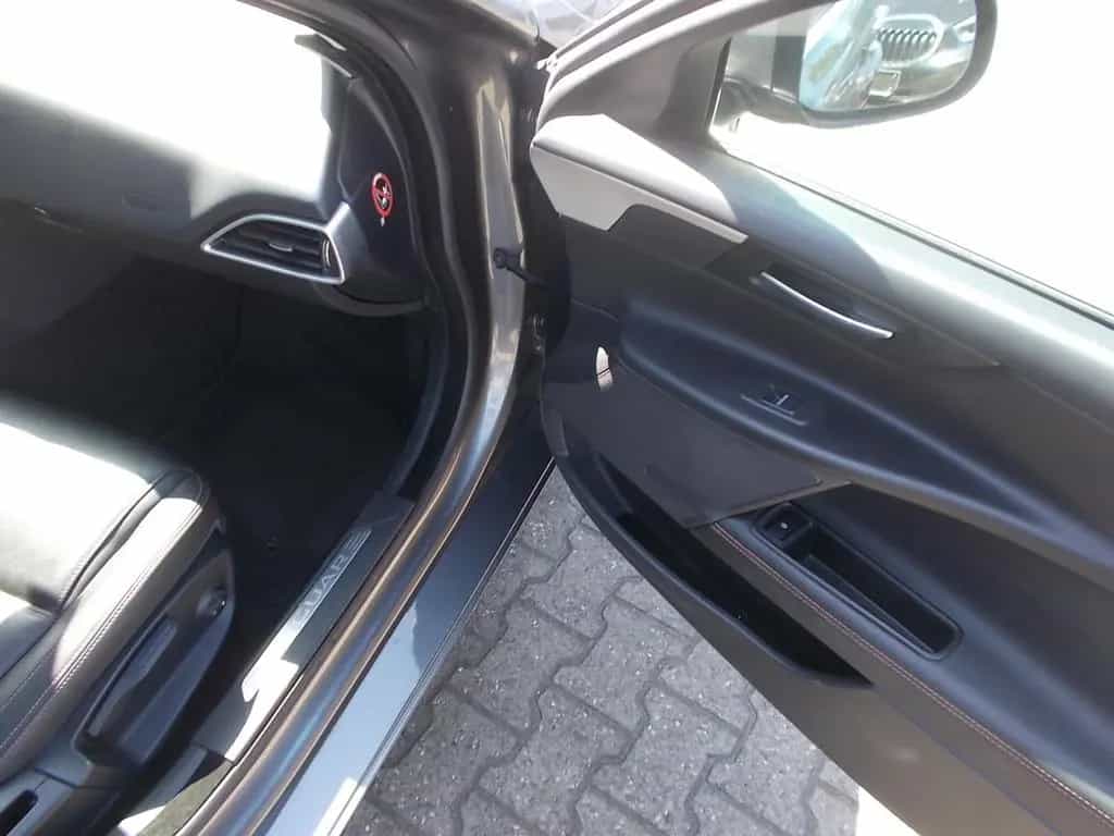 Jaguar XE Prestige, Leder, Navi, Rundum Kamera 03/2017-photo-31