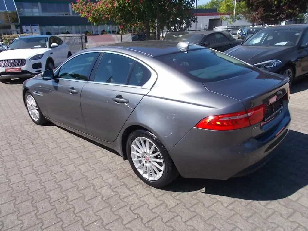 Jaguar XE Prestige, Leder, Navi, Rundum Kamera 03/2017-photo-4