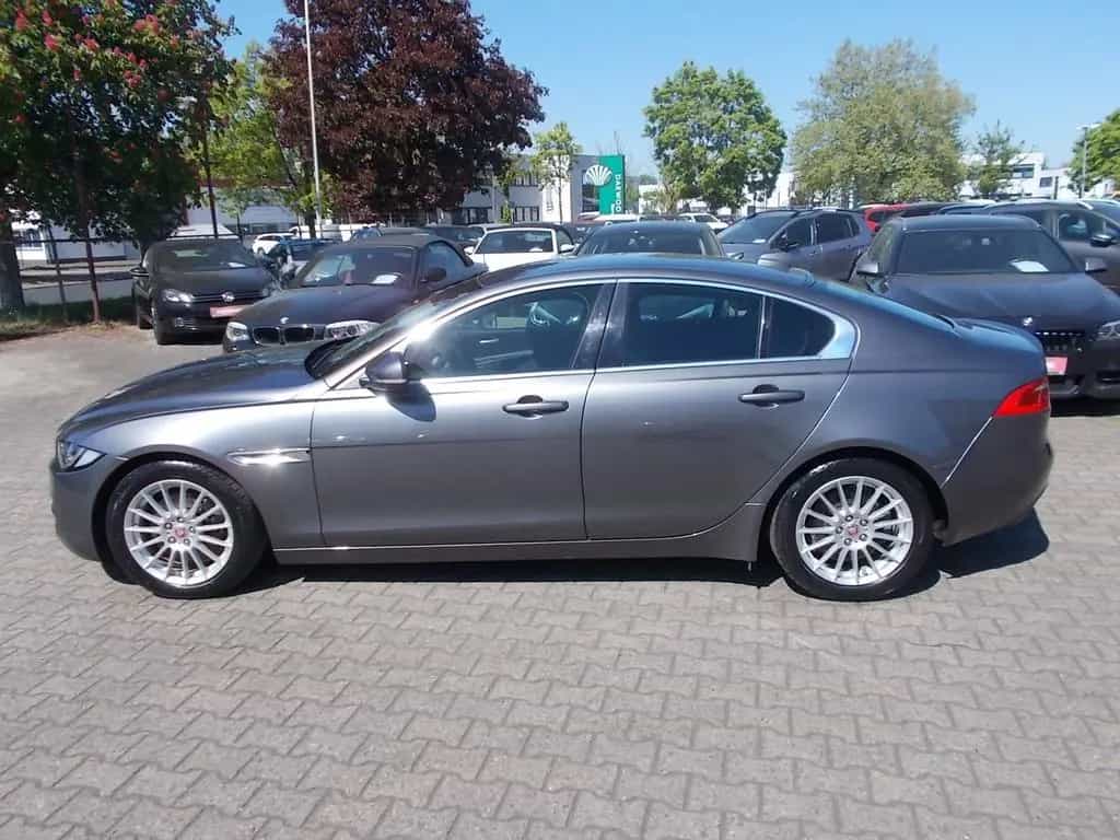 Jaguar XE Prestige, Leder, Navi, Rundum Kamera 03/2017-photo-5