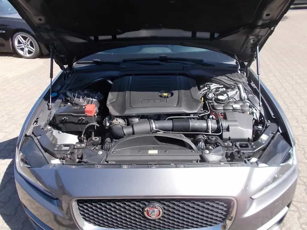Jaguar XE Prestige, Leder, Navi, Rundum Kamera 03/2017-photo-7