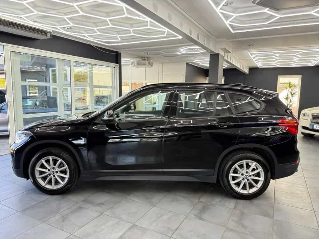 BMW X1 sDrive 18 i Advantage *Business*Navi*PDC*AHK 11/2017-photo-1