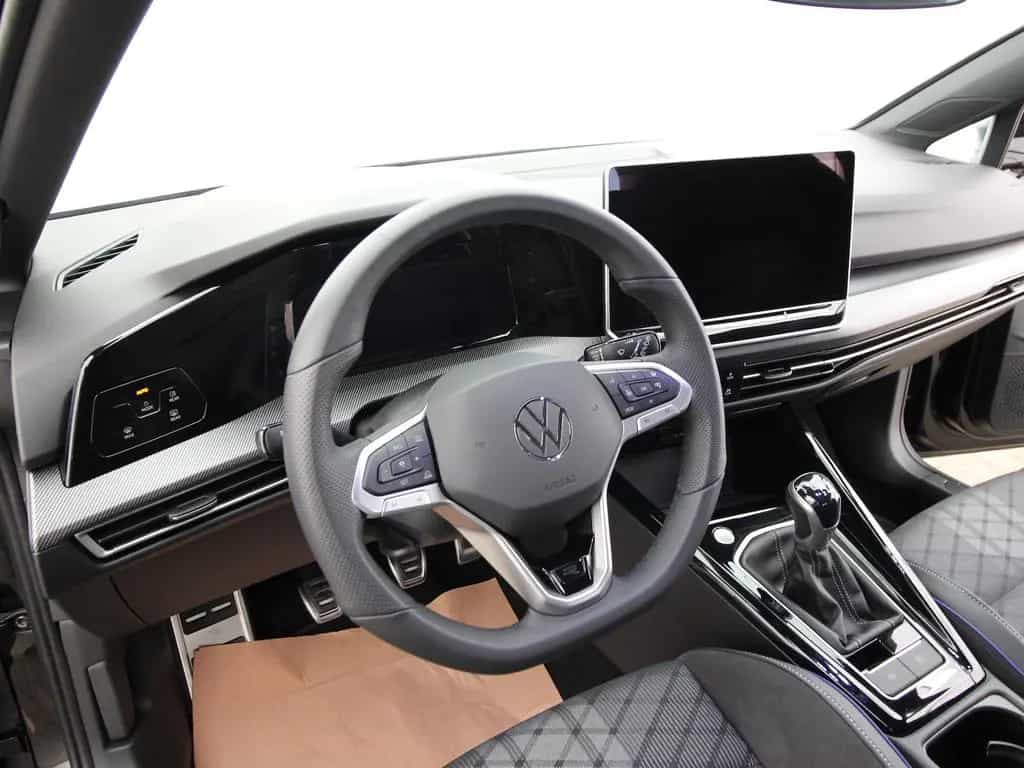 Volkswagen Golf VIII Variant 1.5 TSI R-Line LED+KAMERA+ACC 05/2025-photo-8