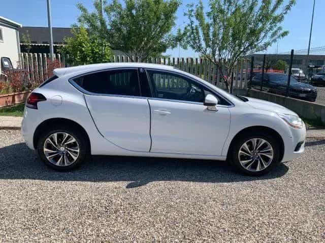 DS Automobiles DS4 DS AUTOMOBILES DS 4 1.6 e-HDi 110 airdream Chic 09/2012-photo-3