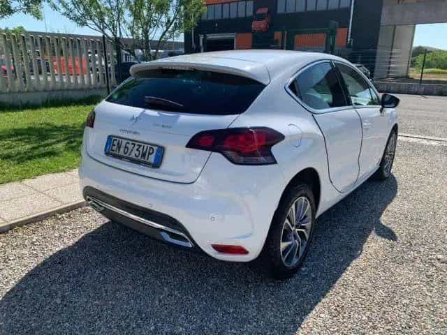 DS Automobiles DS4 DS AUTOMOBILES DS 4 1.6 e-HDi 110 airdream Chic 09/2012-photo-4