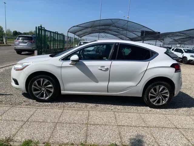 DS Automobiles DS4 DS AUTOMOBILES DS 4 1.6 e-HDi 110 airdream Chic 09/2012-photo-7