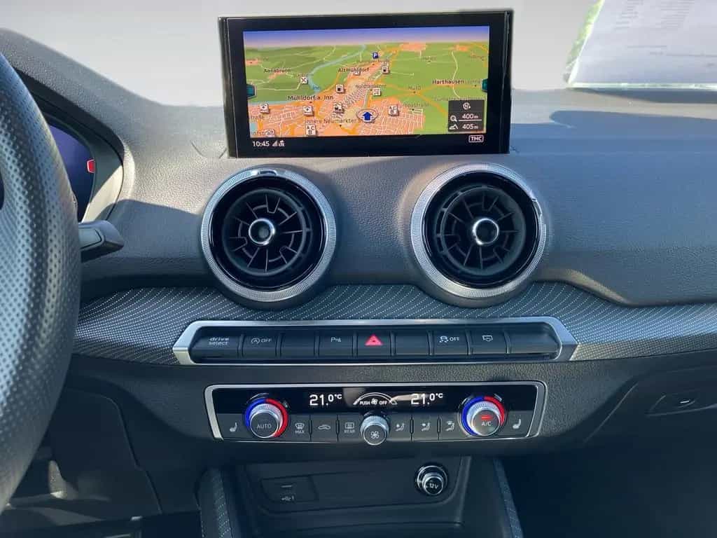 Audi SQ2 2.0TFSI 300PS QUATTRO AHK.MATRIX.KAMERA.VIRT 02/2022-photo-11