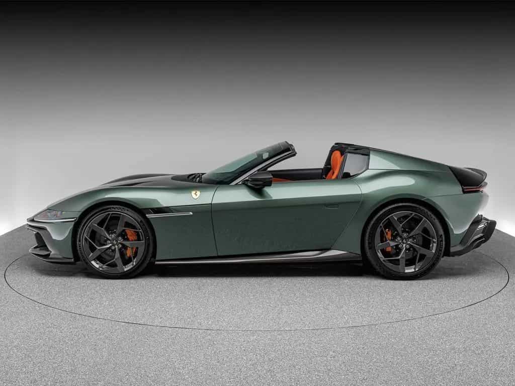 Ferrari 12Cilindri Spider 08/2025-photo-1