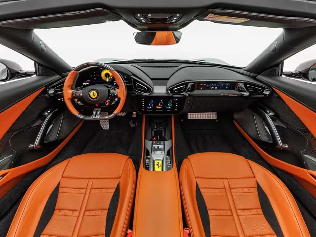 Ferrari 12Cilindri Spider 08/2025-photo-3