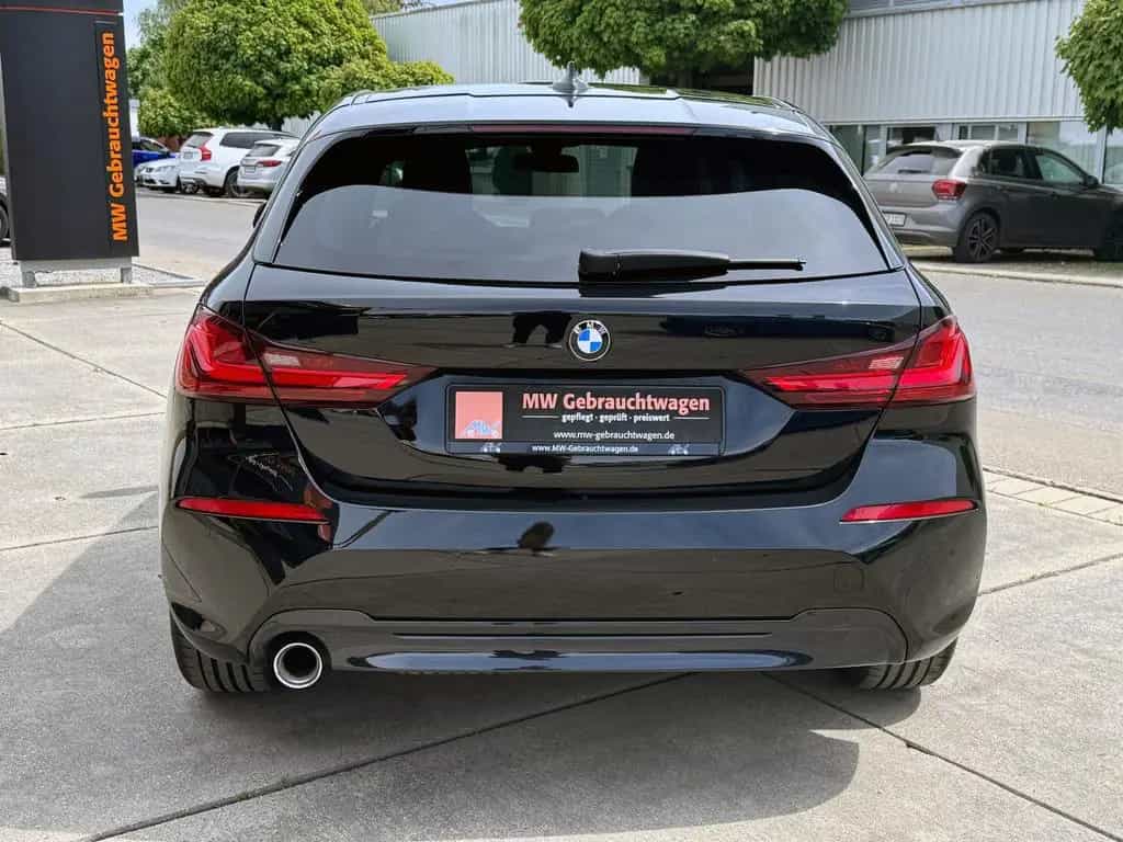 BMW 118 i Steptr. Sport-Line LED SHZ PDC CarPlay NAV 03/2023-photo-19