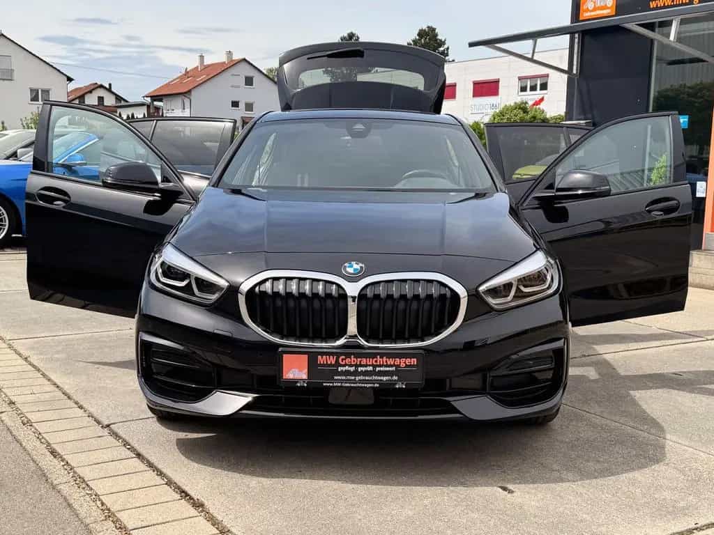BMW 118 i Steptr. Sport-Line LED SHZ PDC CarPlay NAV 03/2023-photo-2